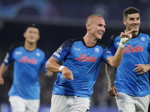 那不勒斯:欧冠新赛制下的“生死时速”