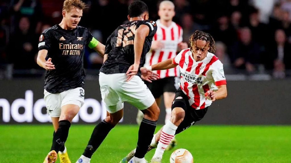 圣吉罗斯联合：欧冠&ldquo;草根逆袭&rdquo;的璀璨篇章